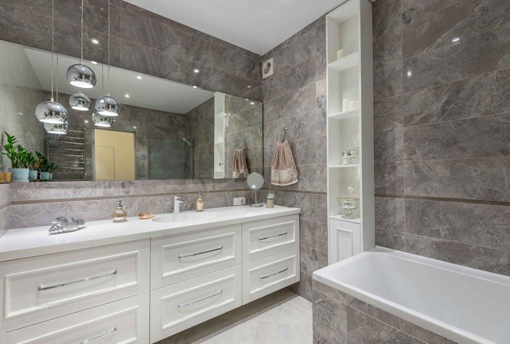 custom bathroom cabinets Michigan